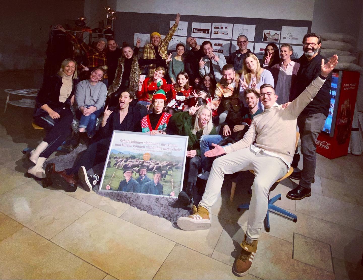 @mahavi_group Weihnachtswichteln
Wir wünschen Euch allen ein schönes Weihnachtsfest 🎄♥️
.
.
.
#mahavi #mahavigroup #gemeinsamstark #family #ffb #bruck#fuerstenfeldbruck #heimat #love#happy #gastro #gastronomie #event#festival #locations #good #work #nice #smile #wecomebackstronger #team#teamwork #job #lovely